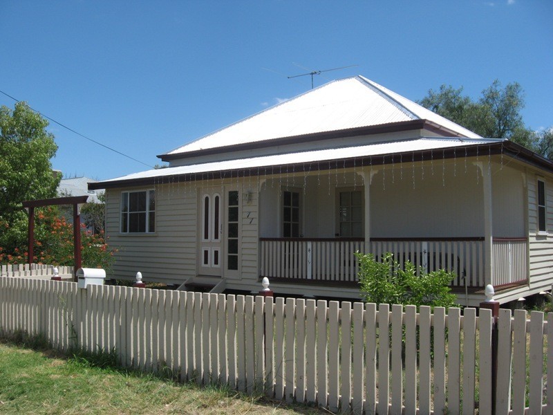 77 Boyd Street, Chinchilla QLD 4413
