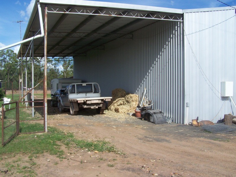 402 Surcingle Road, Chinchilla QLD 4413