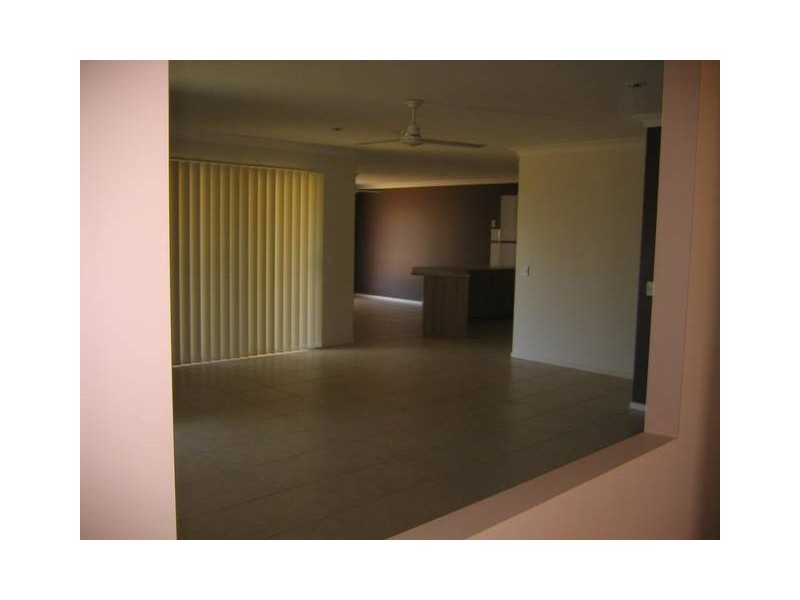 8 Back Avenue, Chinchilla QLD 4413