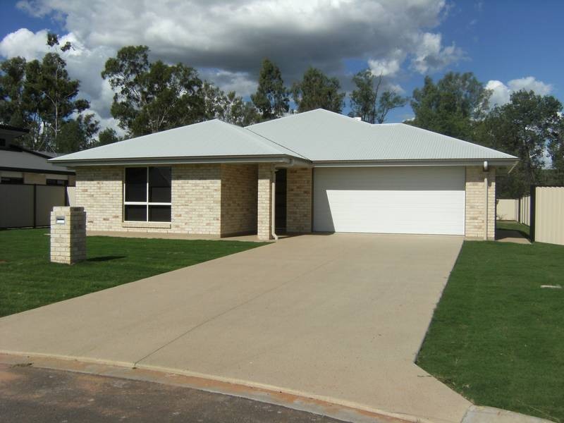 17 Skewis Street, Chinchilla QLD 4413