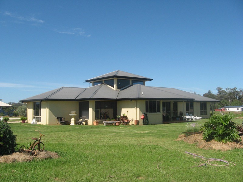 22 Ainsworth Street, Chinchilla QLD 4413