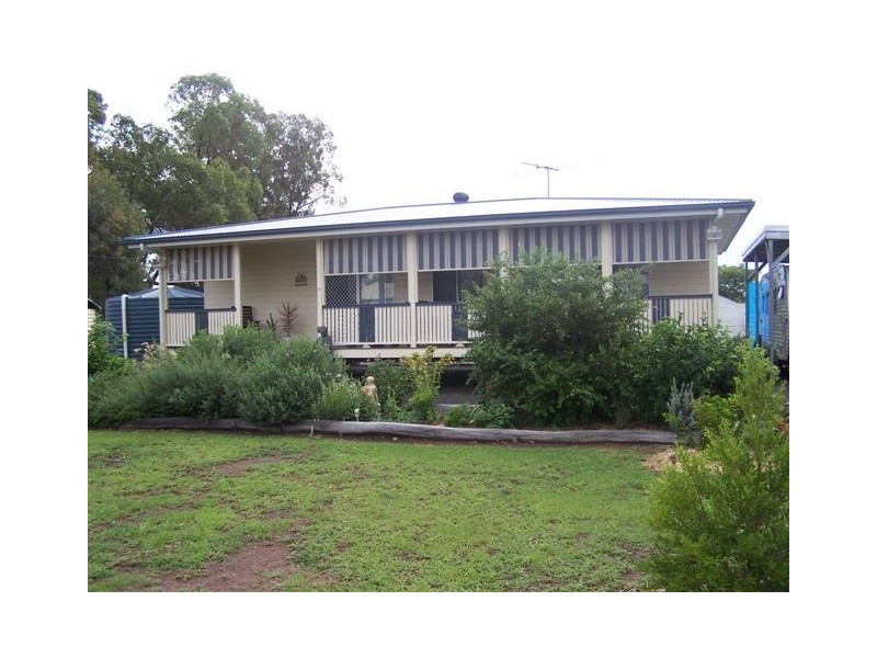 14 High Street, Jandowae QLD 4410