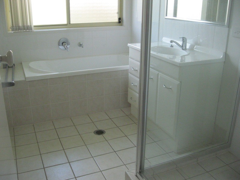 17 Back Ave, Chinchilla QLD 4413