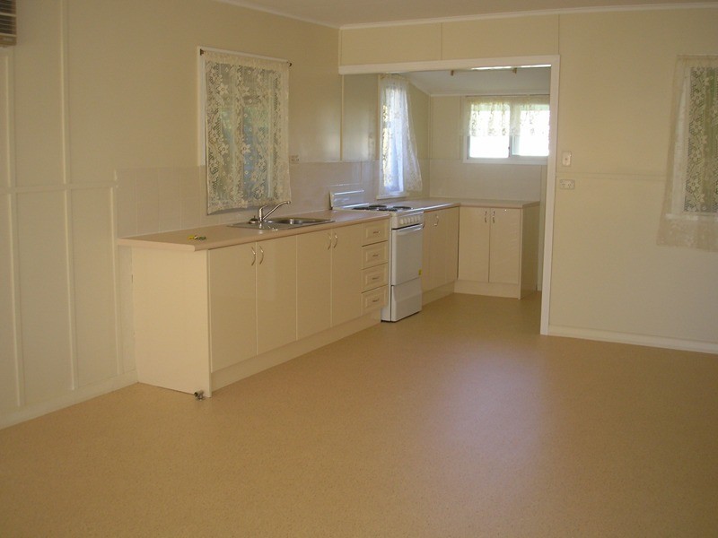 16 Atkins Street, Chinchilla QLD 4413
