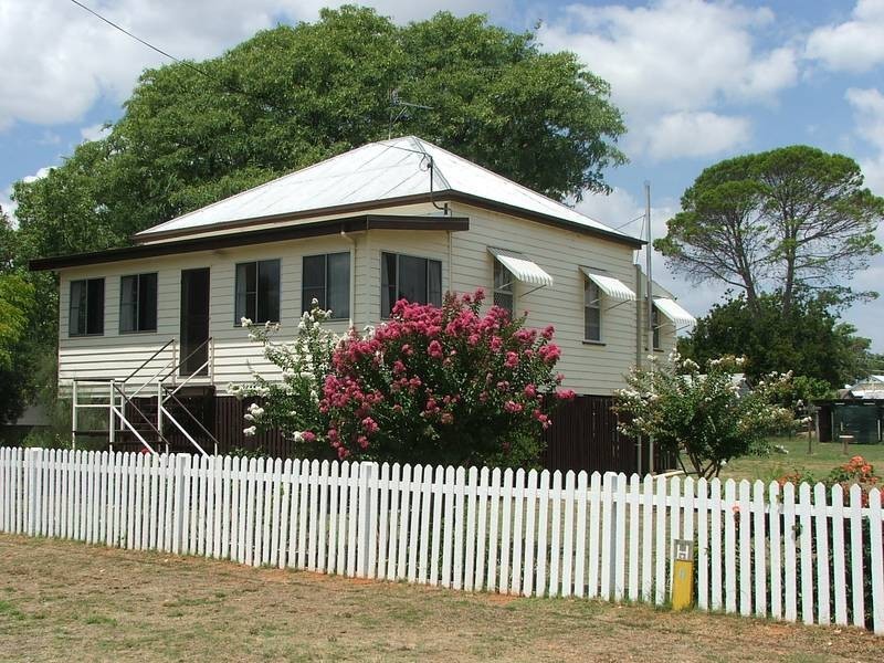 4 King Street, Chinchilla QLD 4413
