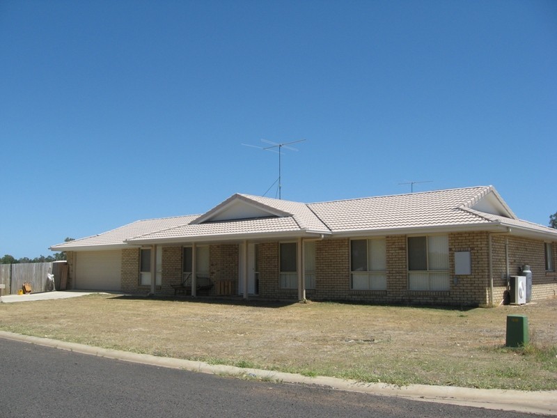 17 Back Avenue, Chinchilla QLD 4413