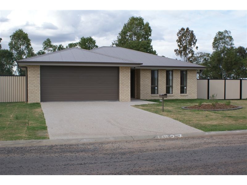 27 Campbell Street, Chinchilla QLD 4413