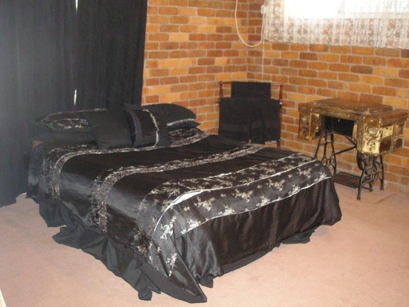 25 Zeller Street, Chinchilla QLD 4413