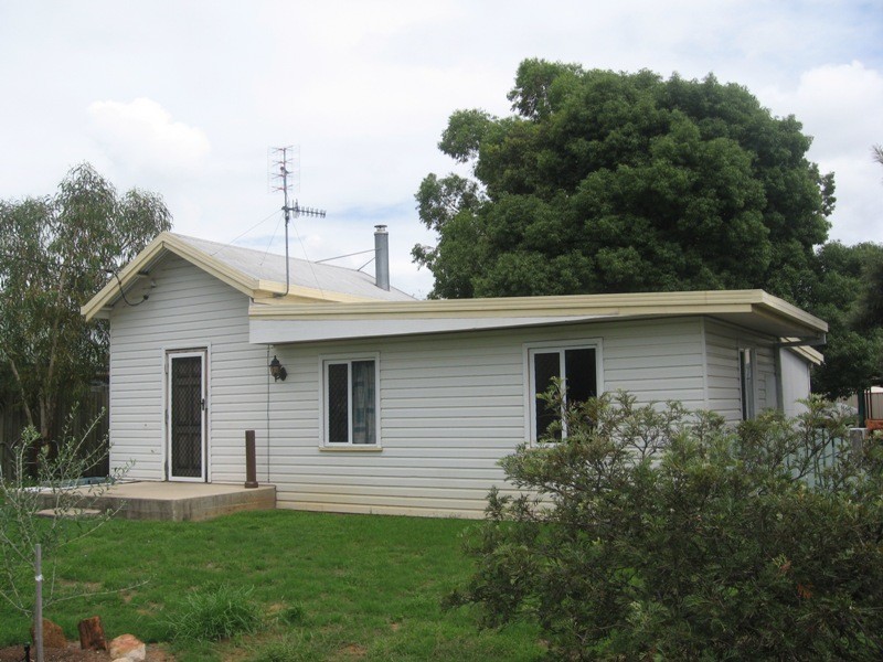 75 Wambo Street, Chinchilla QLD 4413