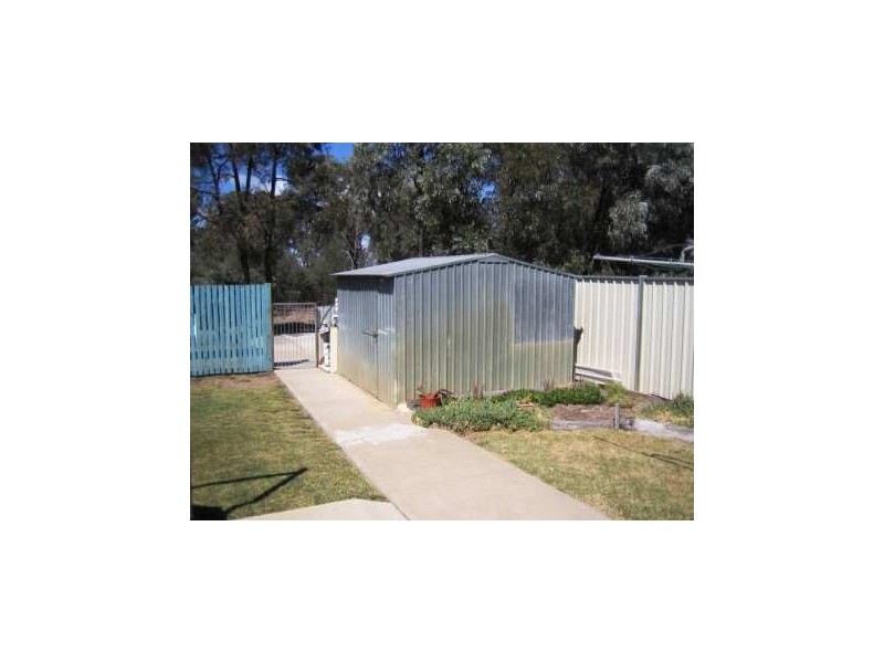 2 Porter Street, Tara QLD 4421