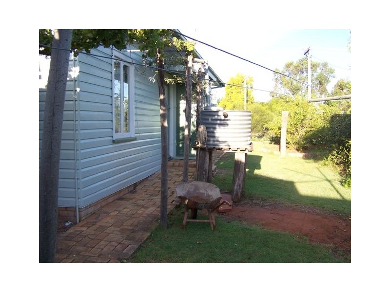 36 Evans Street, Chinchilla QLD 4413