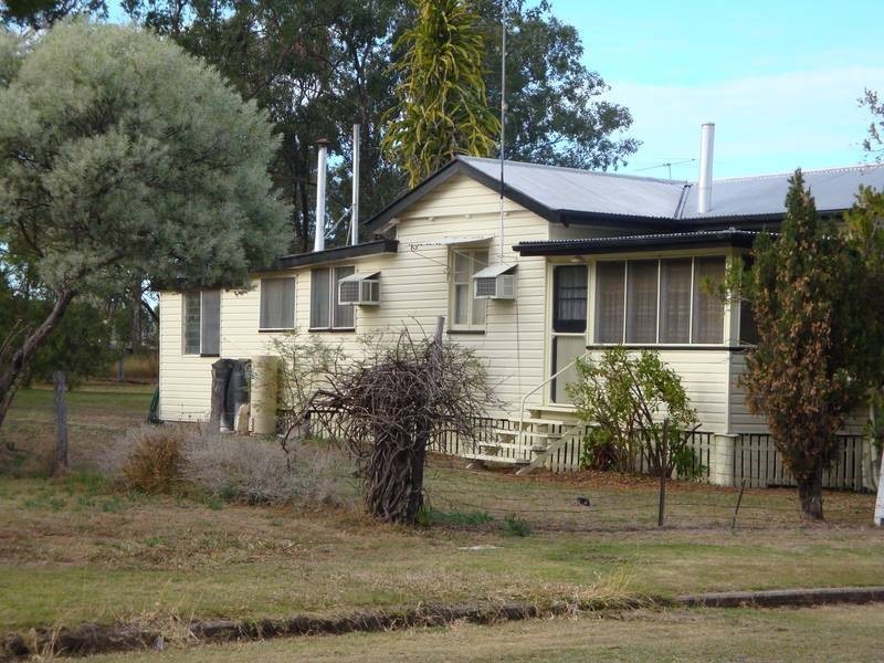 12 Helena Street, Chinchilla QLD 4413