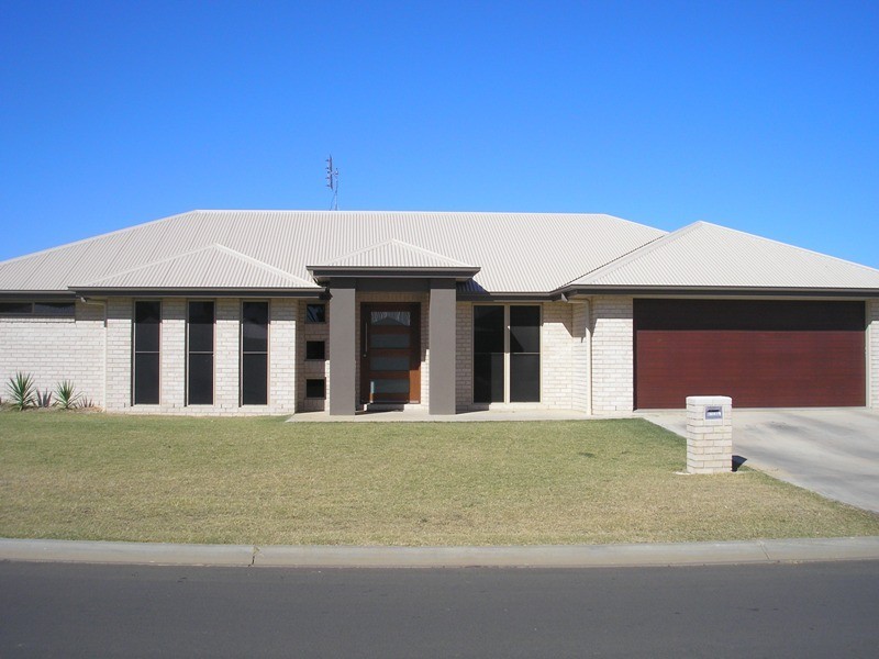 34 Pilkington Street, Chinchilla QLD 4413