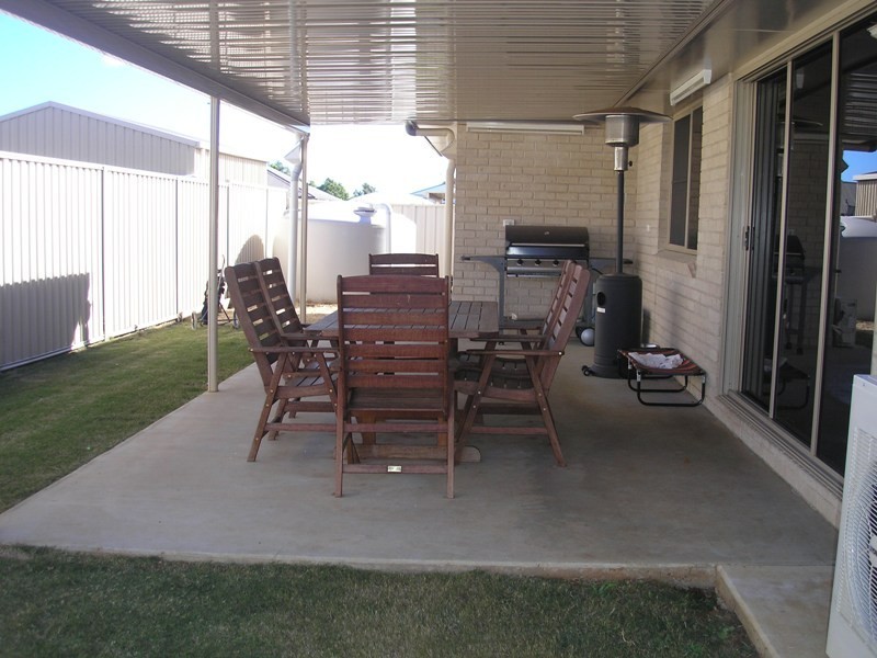 34 Pilkington Street, Chinchilla QLD 4413