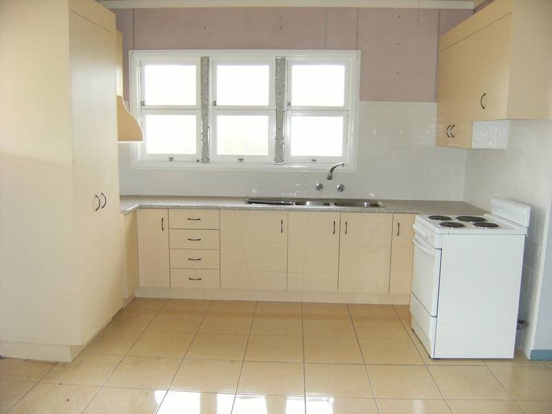 43 Windmill Road, Chinchilla QLD 4413