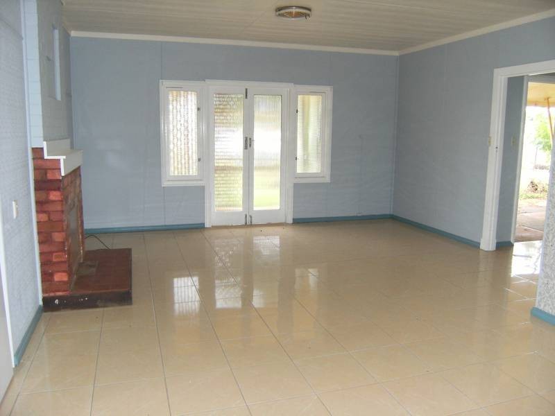 43 Windmill Road, Chinchilla QLD 4413