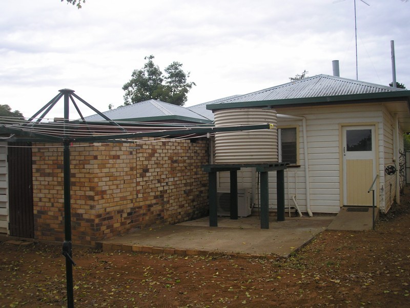 4 Beutel Street, Chinchilla QLD 4413