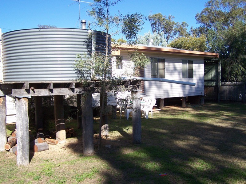 39 Zeller Street, Chinchilla QLD 4413