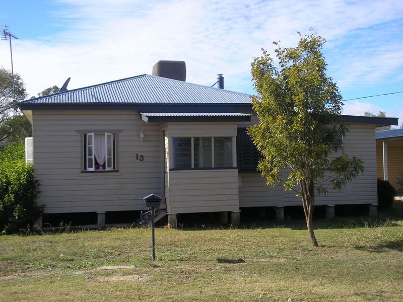 13 Evans Street, Chinchilla QLD 4413