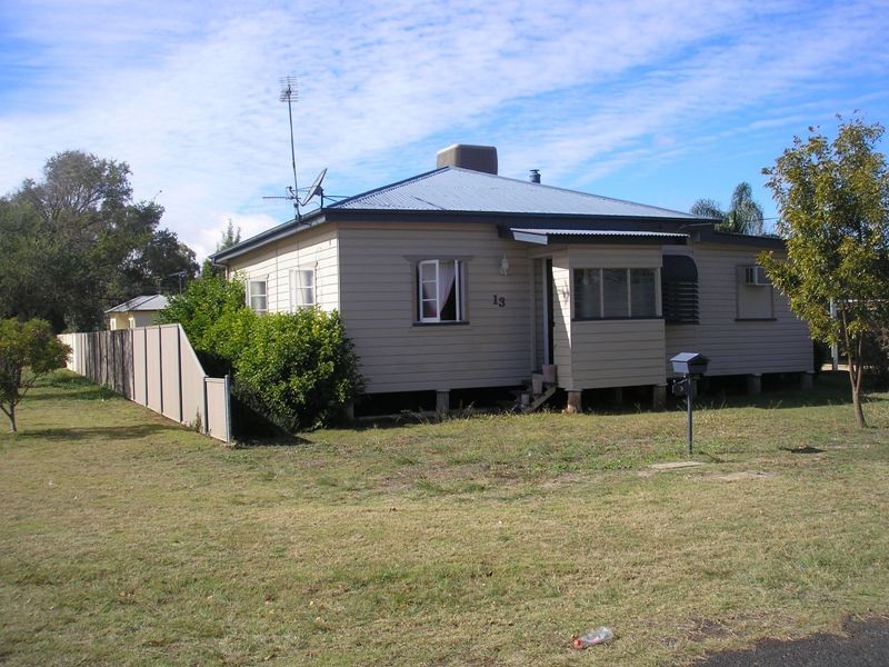 13 Evans Street, Chinchilla QLD 4413
