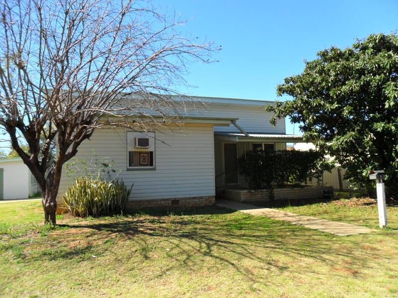 9 Evans Street, Chinchilla QLD 4413