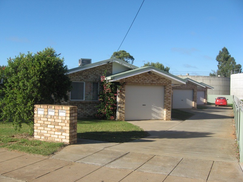 3/64 Middle Street, Chinchilla QLD 4413