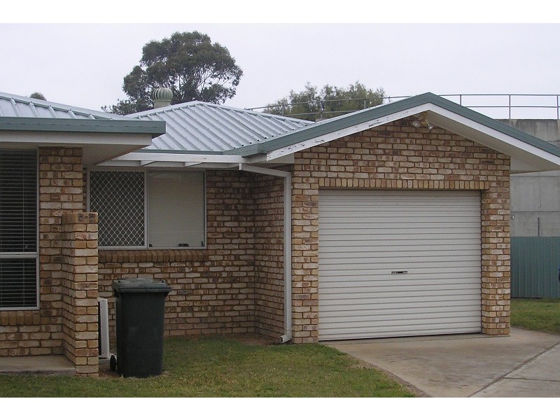 3/64 Middle Street, Chinchilla QLD 4413