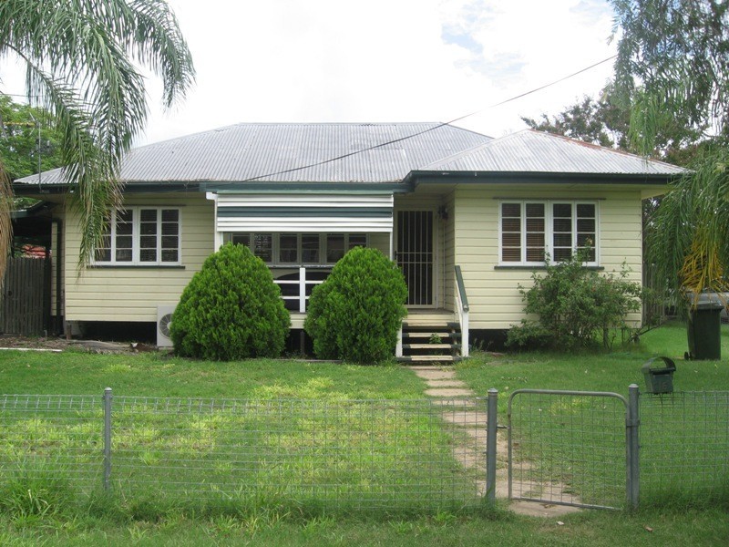 16 Reid Street, Chinchilla QLD 4413