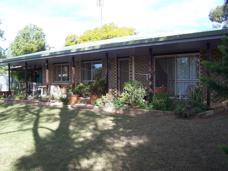 11 Mizpah Drive, Chinchilla QLD 4413