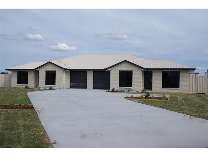 Lot 27, 2/12 McKenzie Street, Chinchilla QLD 4413