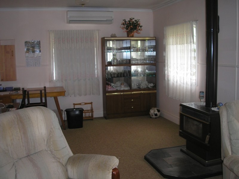 13 Windmill Road, Chinchilla QLD 4413