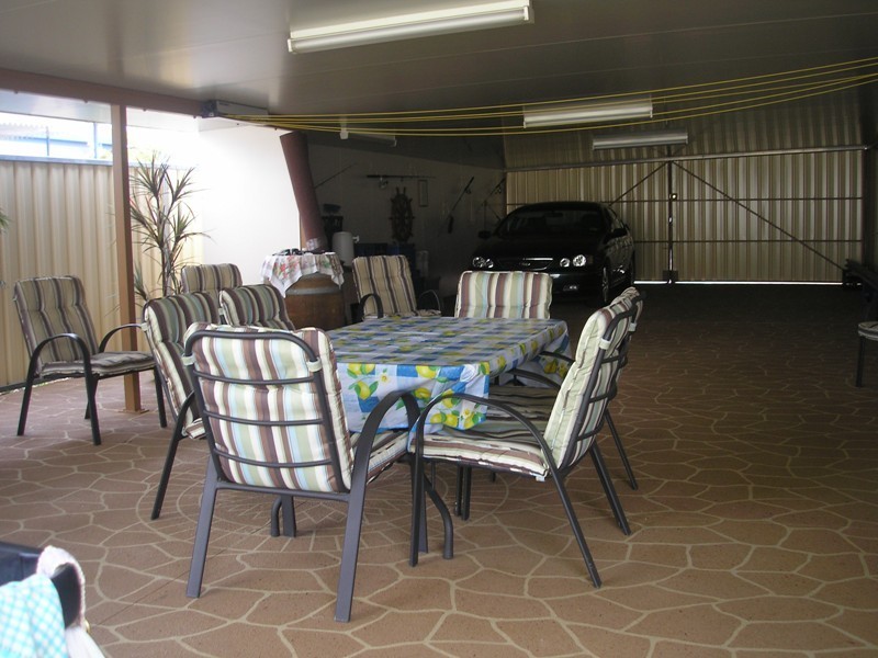 13 Windmill Road, Chinchilla QLD 4413