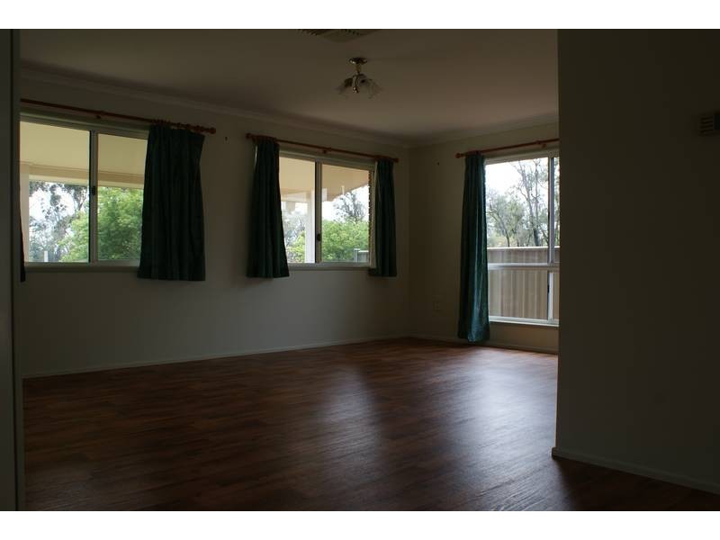 157 Cemetery Road, Chinchilla QLD 4413