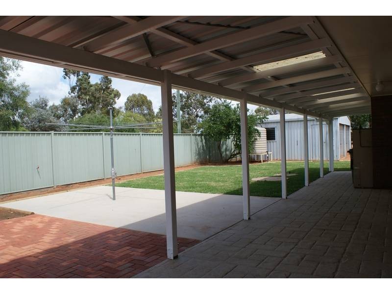 157 Cemetery Road, Chinchilla QLD 4413