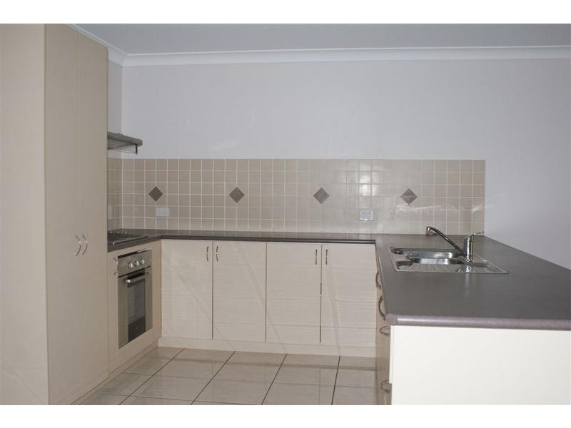 1/6 Luscombe Street, Chinchilla QLD 4413