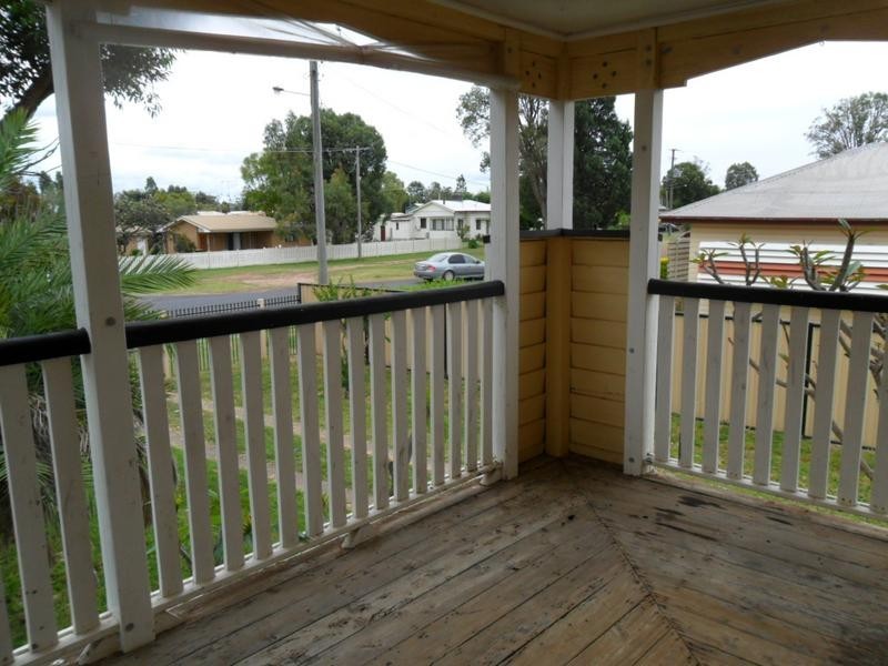 64 Park Street, Chinchilla QLD 4413