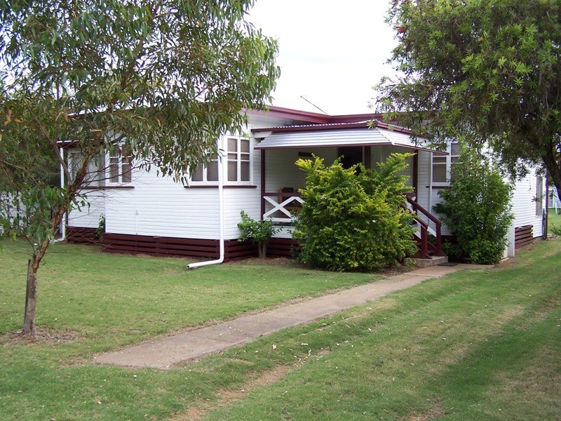 28 BARBER STREET, Chinchilla QLD 4413