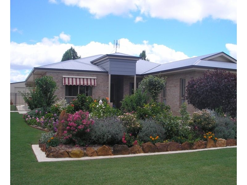 10 Skewis Street, Chinchilla QLD 4413