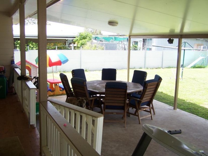 8 Tucker Street, Tara QLD 4421