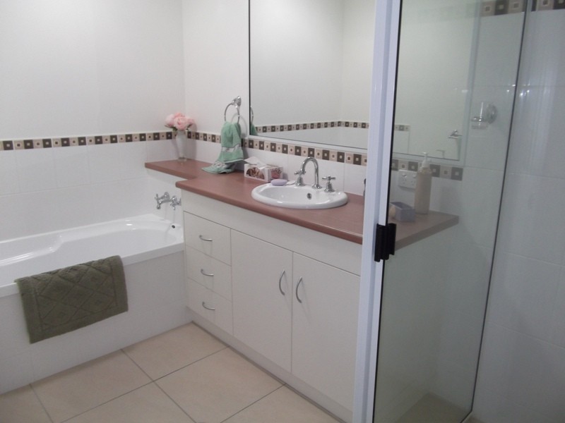 1/100 Zeller Street, Chinchilla QLD 4413