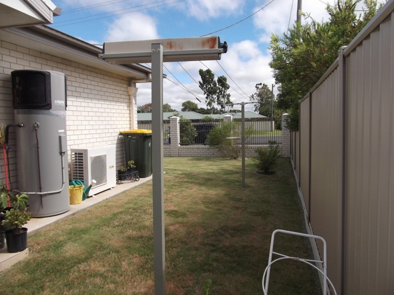 1/100 Zeller Street, Chinchilla QLD 4413