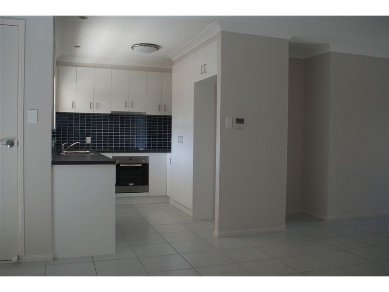 2/66 Middle Street, Chinchilla QLD 4413