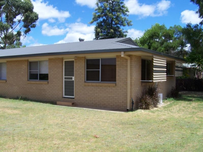 4/15 MANN STREET, Chinchilla QLD 4413