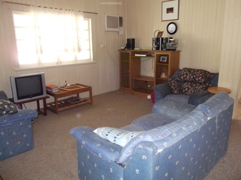 32 Helena Street, Chinchilla QLD 4413