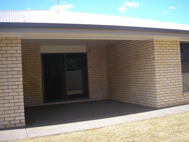 1/17 Luscombe Street, Chinchilla QLD 4413