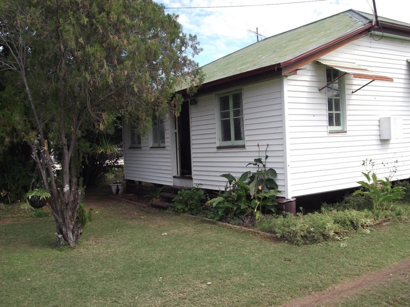 21 Dalby Street, Jandowae QLD 4410