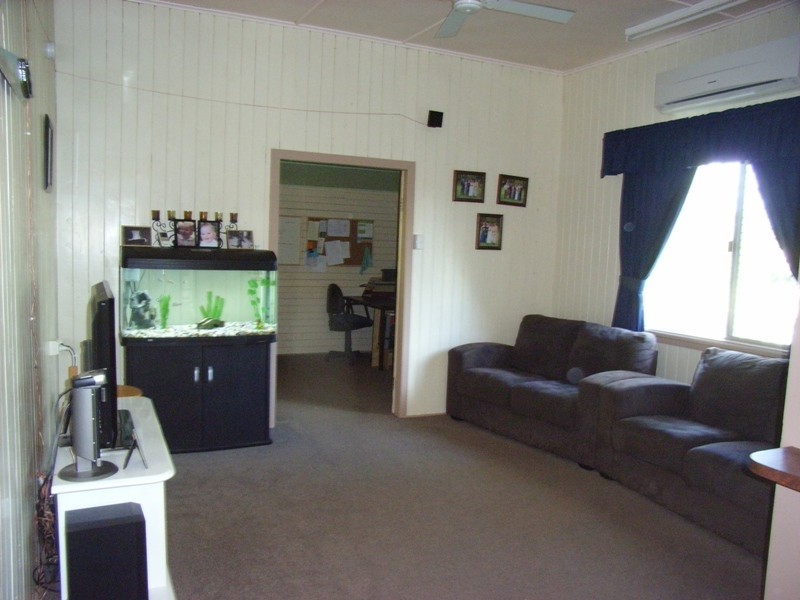 2 BIRKETT STREET, Chinchilla QLD 4413