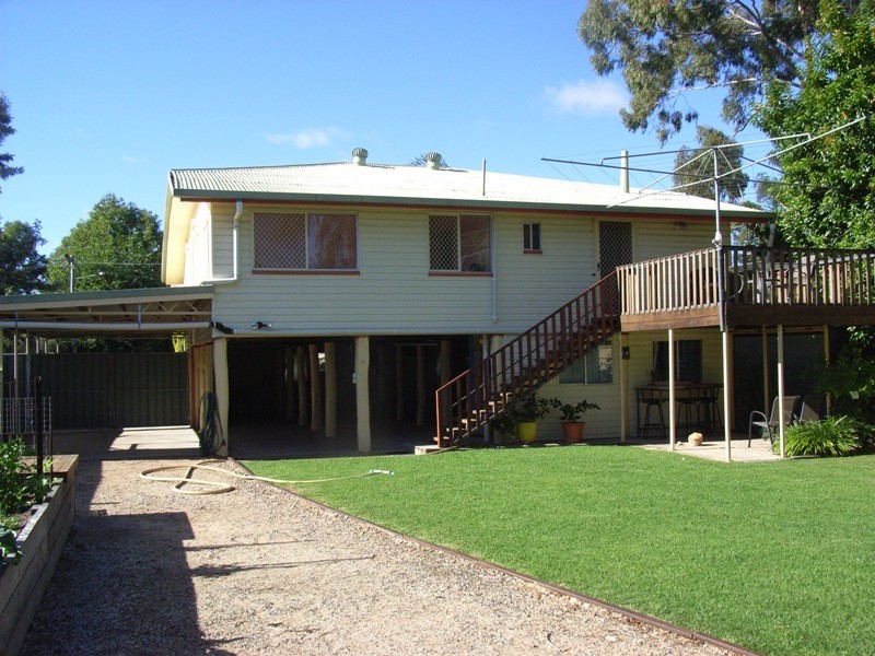 2 BIRKETT STREET, Chinchilla QLD 4413