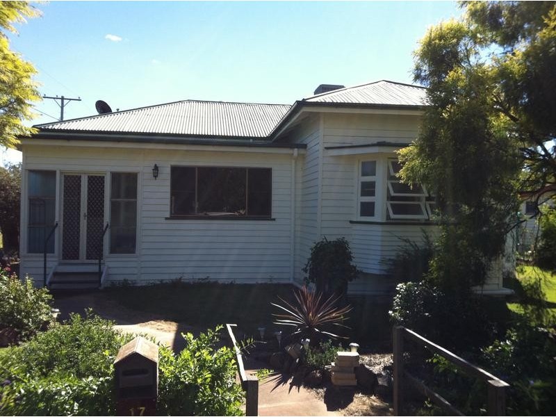 17 Dalby Street, Jandowae QLD 4410