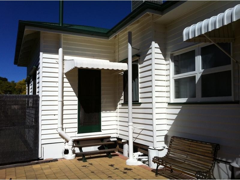 17 Dalby Street, Jandowae QLD 4410